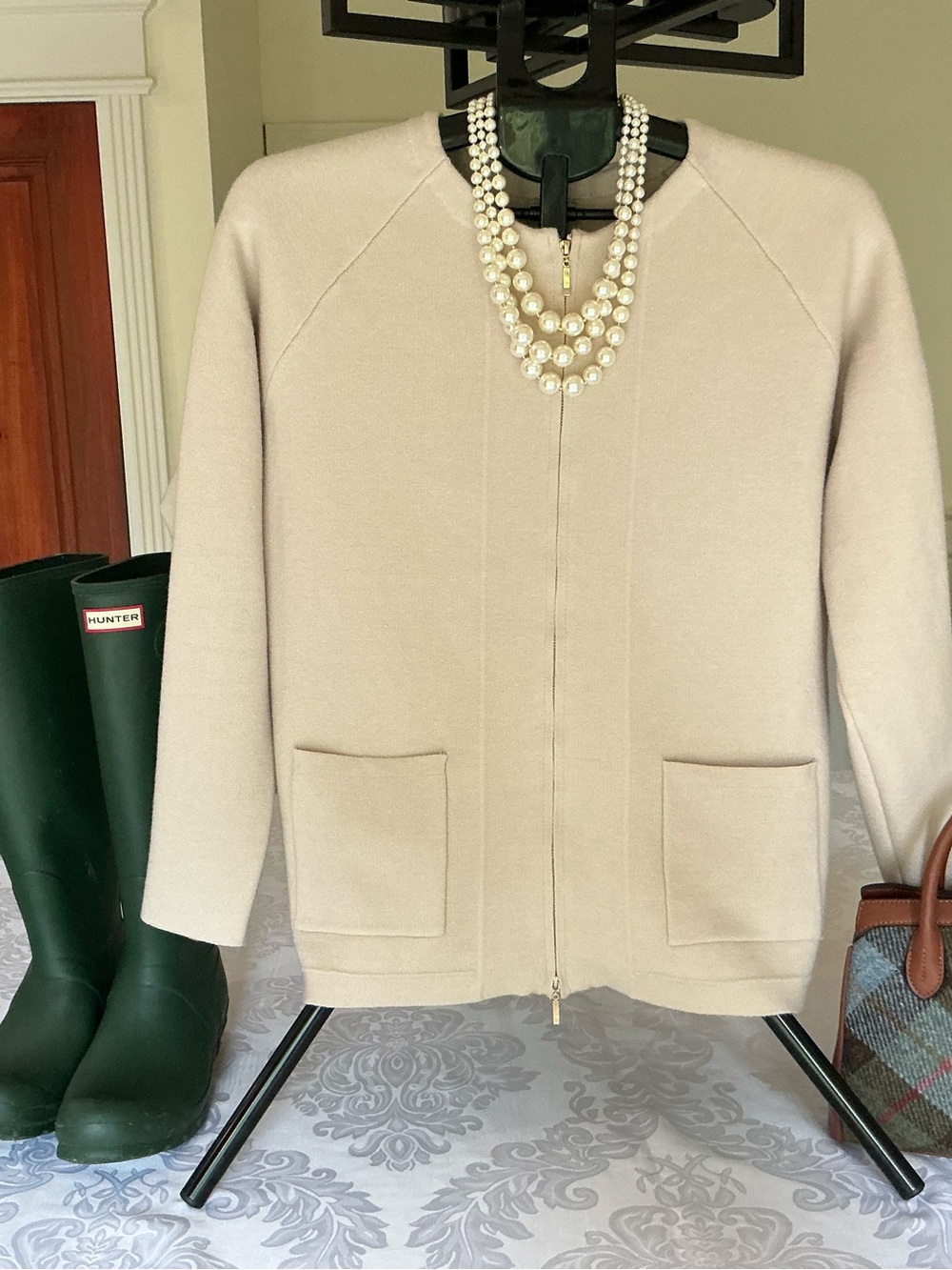 Sioni Light Beige Zip-Front Knit Cardigan
